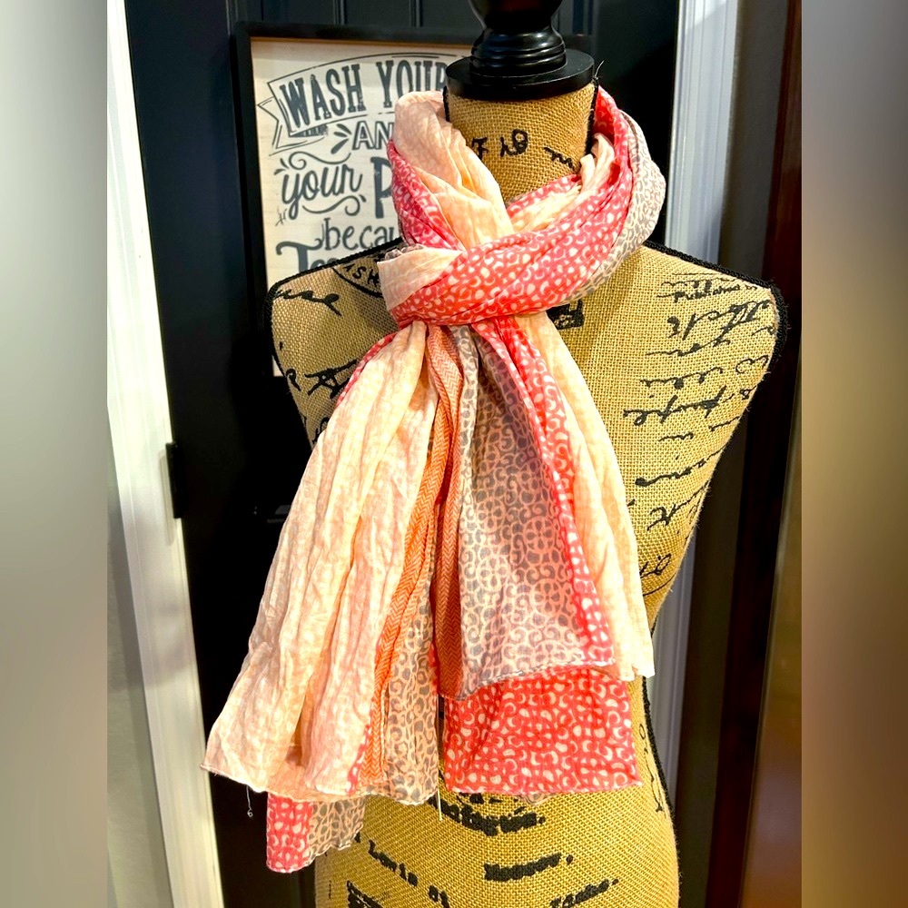 💕 NWT Simply Stunning Mirame  sarong Fashion Scarf Shades of Pink White & Gray
